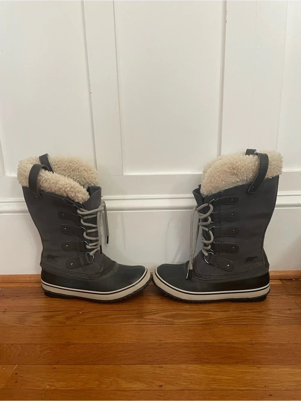 Sorel JOAN OF ARCTIC Women's Waterproof Snow Boot Genuine Suede Shearling Size 7